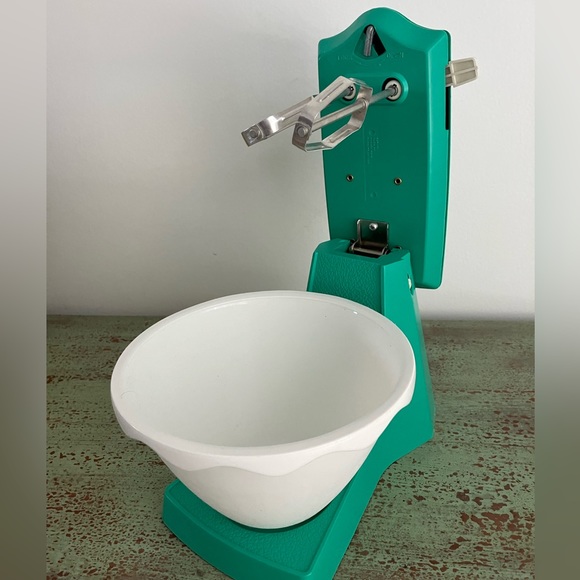 Vintage 1960s Suzy Homemaker High Speed Mixer - Picture 6 of 12